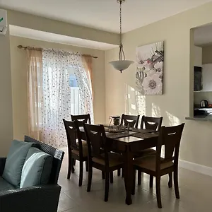 https://seamist-villa-oceanpointe-lucea-comfy-2br-w-pool-gym-parking.comcaribbean.com